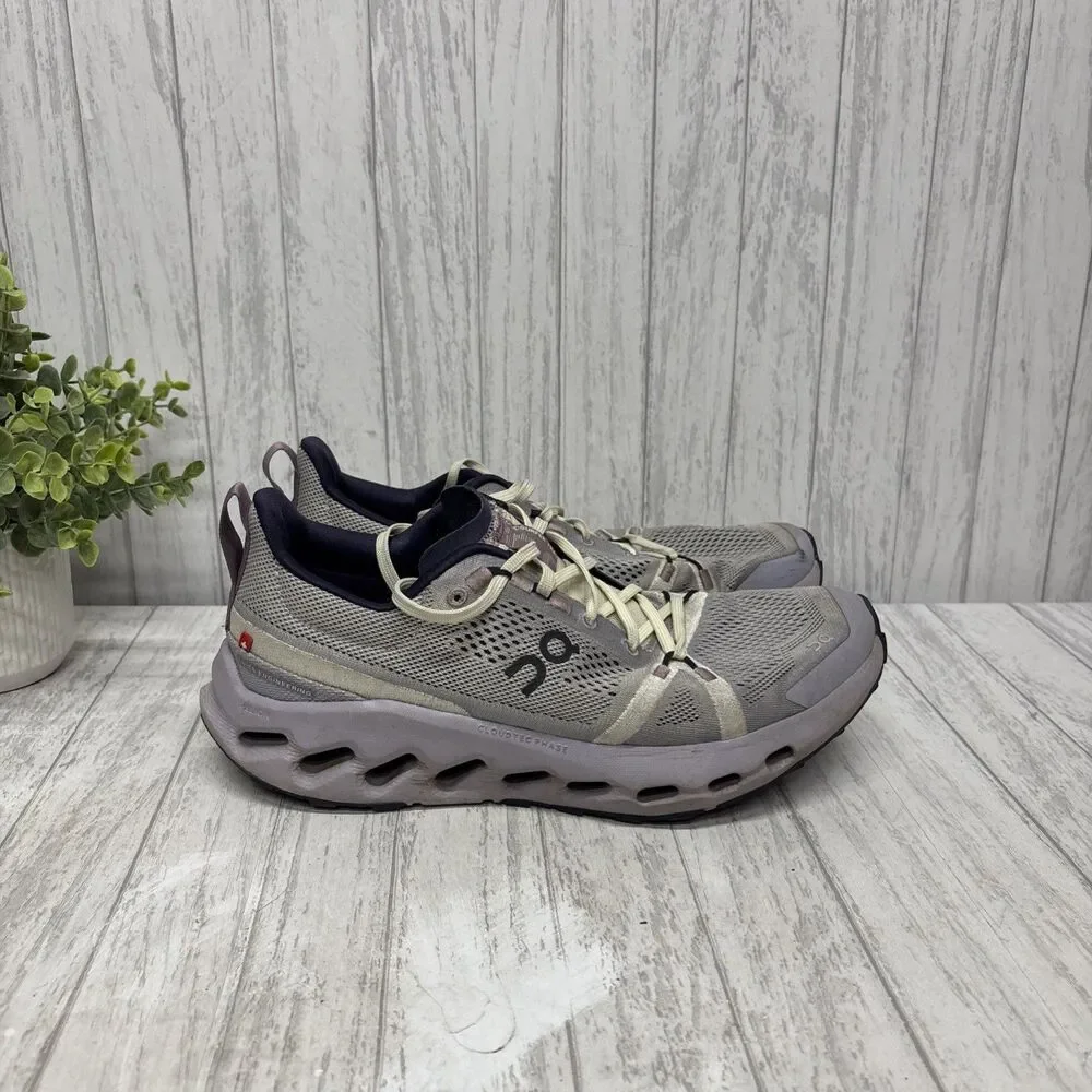Womens Size 10 Oncloud Cloud surfer Sneakers
